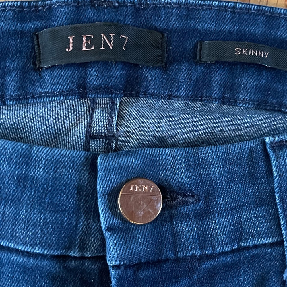 JEN7 skinny